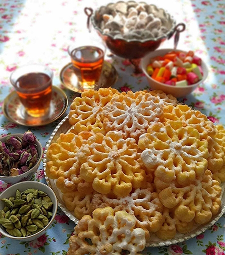 طرز تهیه شیرینی پنجره‌ای برای شب یلدا به روش کدبانوی شیرازی