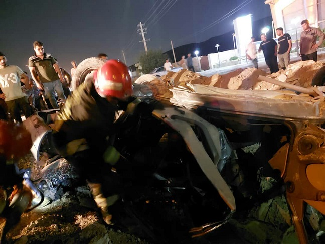 تصاویر حادثه مرگباری که خودروی سواری در شیراز رقم زد