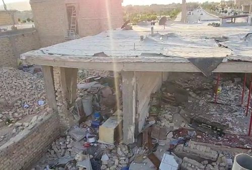 تخریب کامل یک منزل مسکونی بر اثر انفجار  گاز در مرودشت