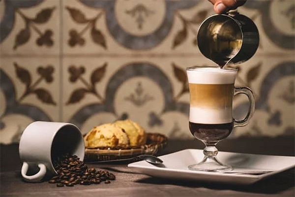 طرز تهیه قهوه موکا به ۲ روش کافی‌شاپی و خانگی