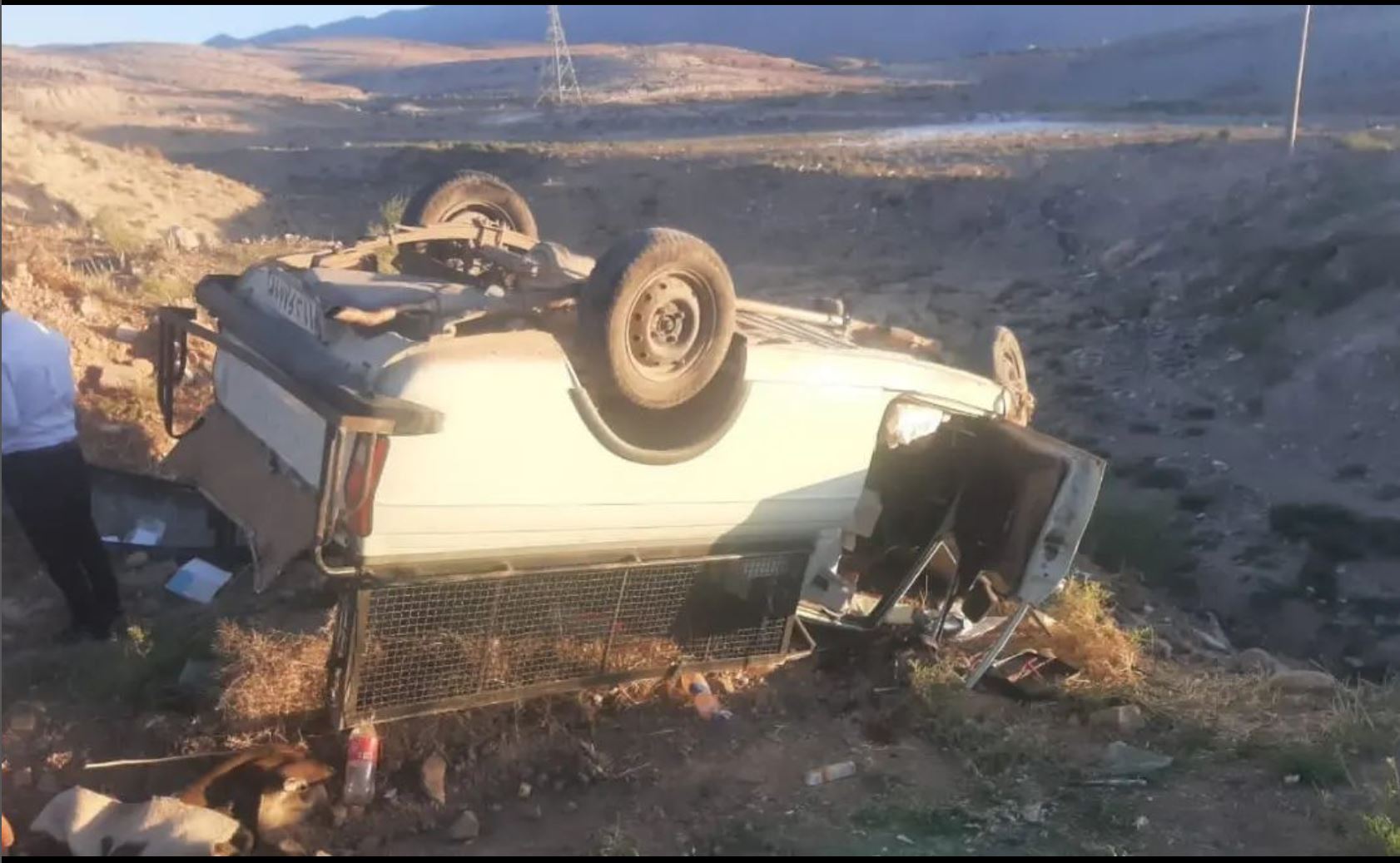 واژگونی مرگبار خودروی وانت پیکان در جاده سیاخ دارنگون شیراز