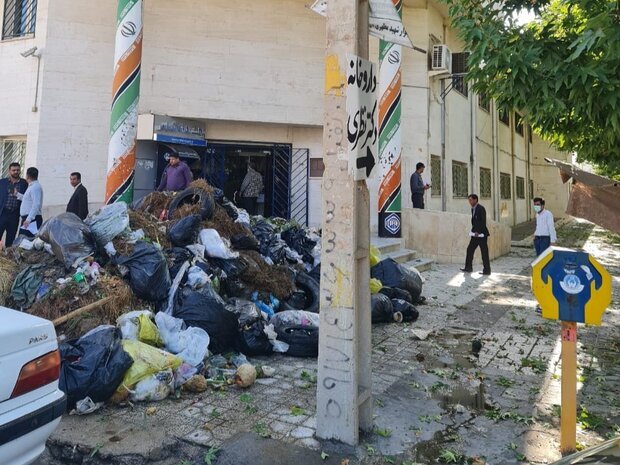 واکنش مدیرکل تأمین اجتماعی و شهردار یاسوج به تخلیه زباله جلوی ساختمان تامین اجتماعی