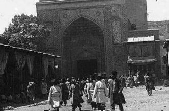 عکس زیر خاکی از مردم کوچه و بازار شیراز ؛ دوران قاجار