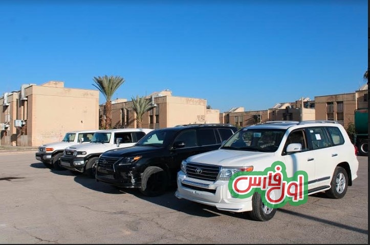 توقیف ۴ دستگاه ماشین آنتیک خارجی در شهر شیراز! عکس