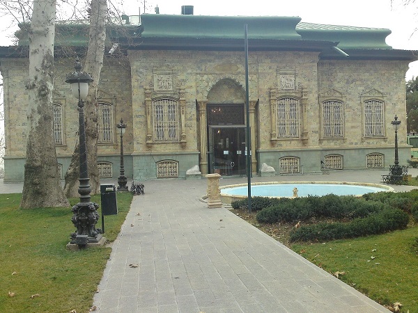 طبیعت زیبای روزهای سرد مجموعه تاریخی سعدآباد در شمال تهران