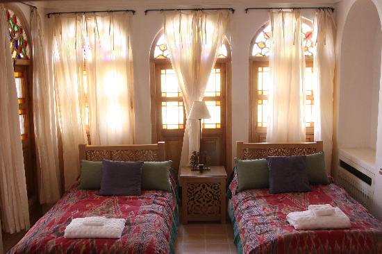 قابل توجه مالکان و مسافران خانه‌های اجاره ای در شیراز
