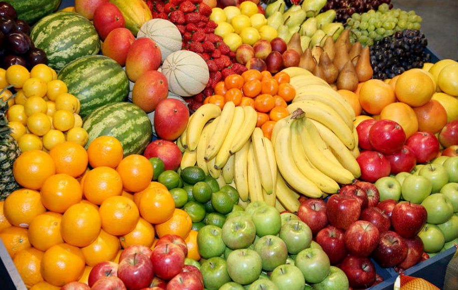 راهنمای خرید میوه برای شب عید به روش حرفه ای ها