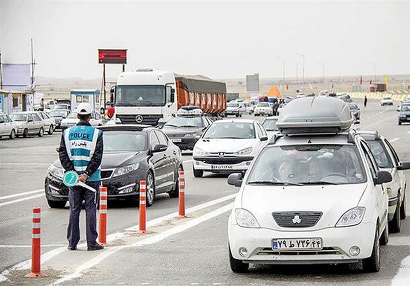 وضعیت تردد خودروها و مسافرین نوروزی در جاده های فارس/بیشترین تخلفات رانندگی در کمربندی شیراز