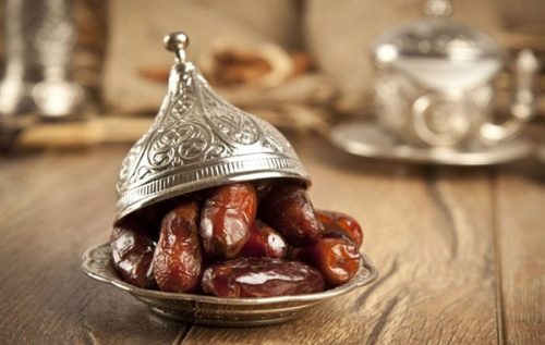 ۷ راهکار عالی برای رفع گرسنگی در ماه رمضانبهترین غذا برای افطار 1