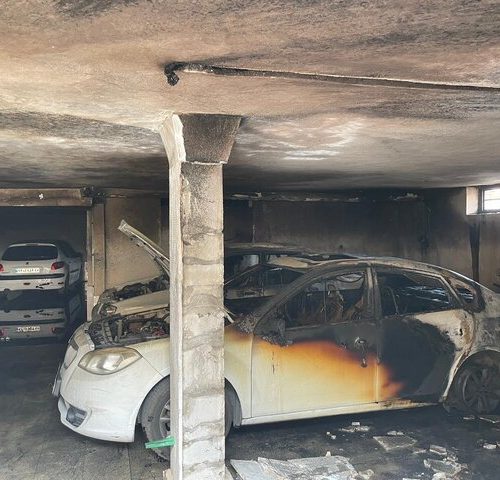 آتش‌سوزی پارکینگ یک آپارتمان مسکونی در خیابان پرنیان شیراز+جزئیات