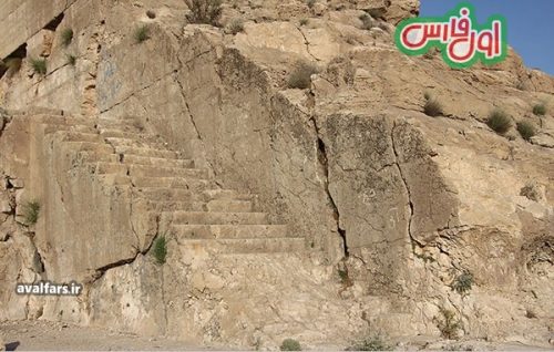 بنای هخامنشی قدمگاه چاشتخوار در ارسنجان فارس 10