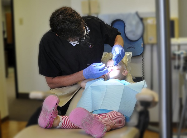 احتمال افزایش ۱۰ ردیف خدمات دندانپزشکی به پوشش بیمه ای