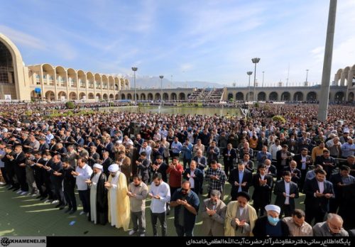 عکس های خطبه های نماز جمعه عید فطر به امامت رهبر انقلاب 1402 8