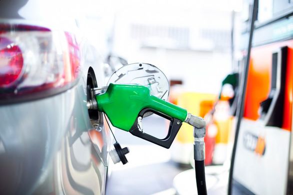 فروش مکمل بنزین در جایگاه‌های سوخت استان فارس ممنوع شد