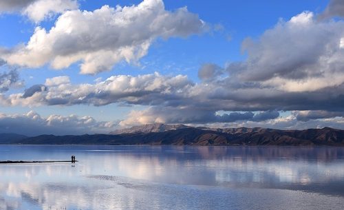 دریاچه مهارلو در ۱۵ کیلومتری خاور شیراز
