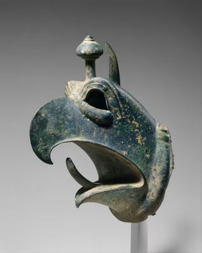 bronze griffin head cauldron third quarter of 7th century bce met شیردال