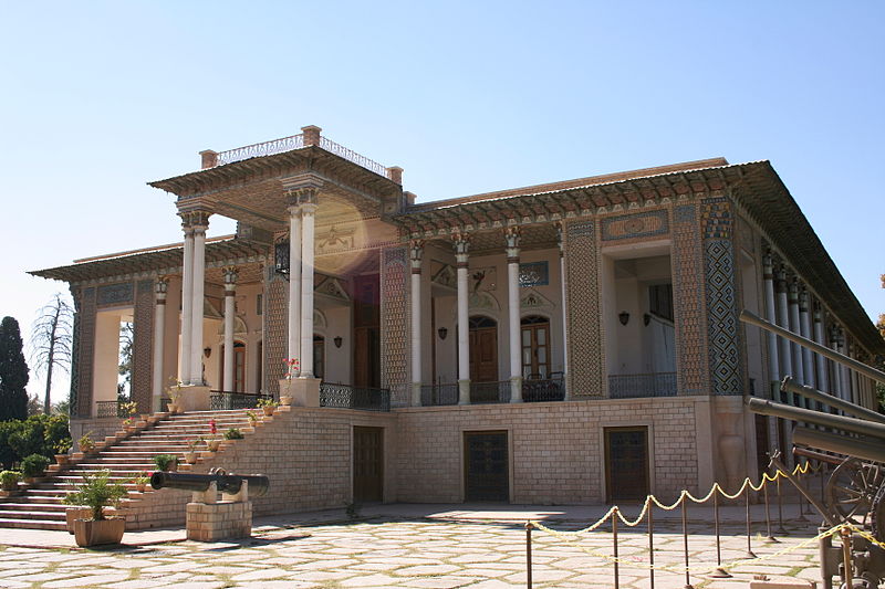 عکس قدیمی عمارت باغ گلشن (عفیف آباد) در شیراز  ۱۲۶ سال پیش