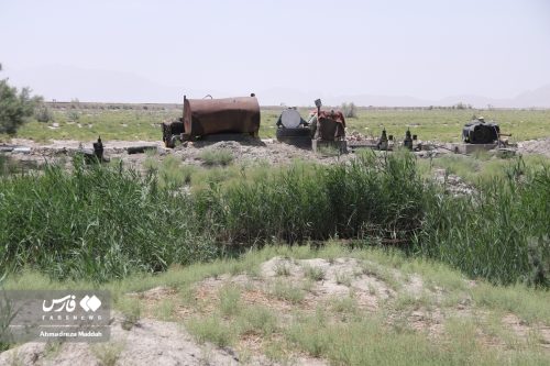 چاه های غیر مجاز عامل خشکاندن تالاب بختگان 13