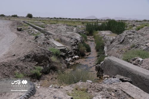 چاه های غیر مجاز عامل خشکاندن تالاب بختگان 15