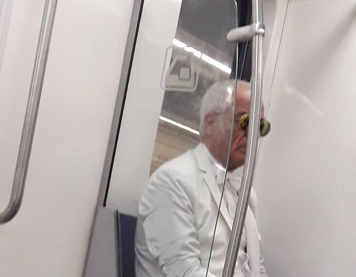 عکس مسافر خوش‌تیپِ متروی تهران که پربازدید شد