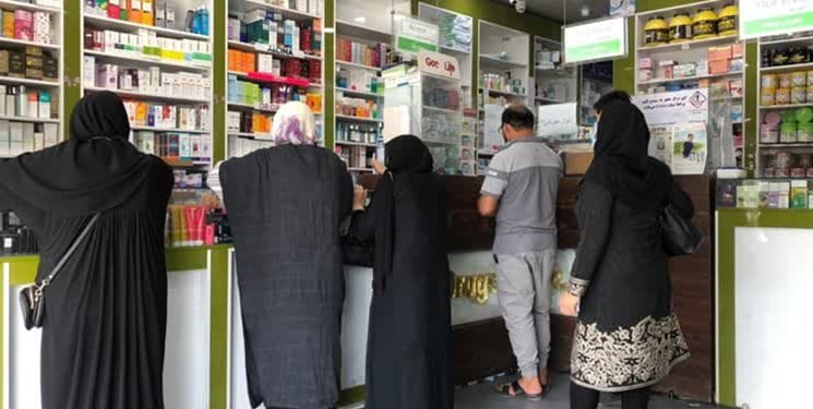 شکایت مردم از تبانی پزشکان با داروخانه‌های خاص: جلویشان را بگیرید!