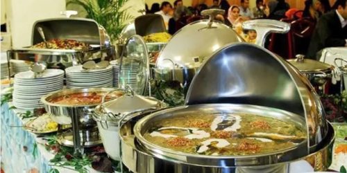 مدیرکل تعزیرات حکومتی استان فارس از جریمه چهار میلیارد ریالی یک رستوران به دلیل تخلفات متعدد خبر داد .