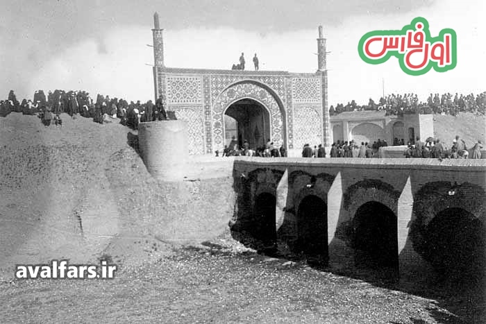 عکس قدیمی دروازه اصفهان شیراز