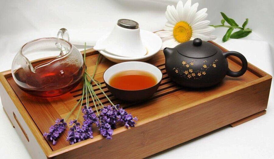 چند چای گیاهی که به درمان سریع نفخ کمک می کنند