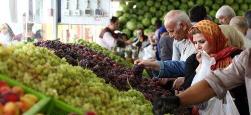 قفل کردن قیمت ها و تنظیم بازار میوه و صیفی‌ شیراز توسط تعاون روستایی فارس و شهرداری شیراز