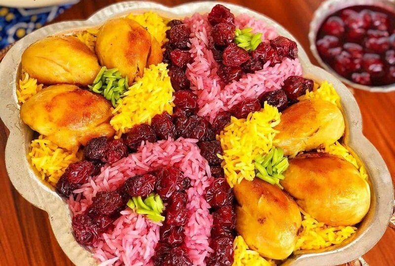 طرز تهیه آلبالو پلو با مرغ غذای ملس و معروف ایرانی
