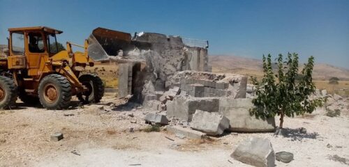 تخریب مجتمع باغشهری و ساخت و سازها غیرمجاز در دشت همایجان سپیدان