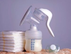 روش نگهداشتن شیر مادر در یخچال و فریزر که اصول خاصی دارد
