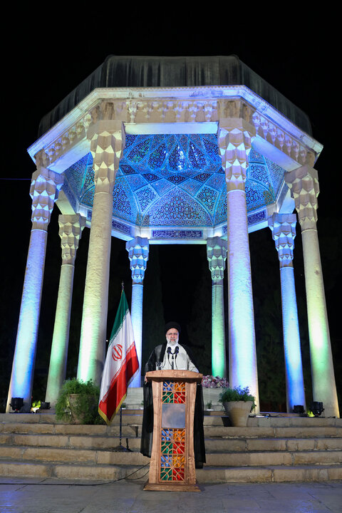 رئیس جمهور:هیچ شاعری نتوانسته در سطح حافظ شیرازی اثرگذار باشد