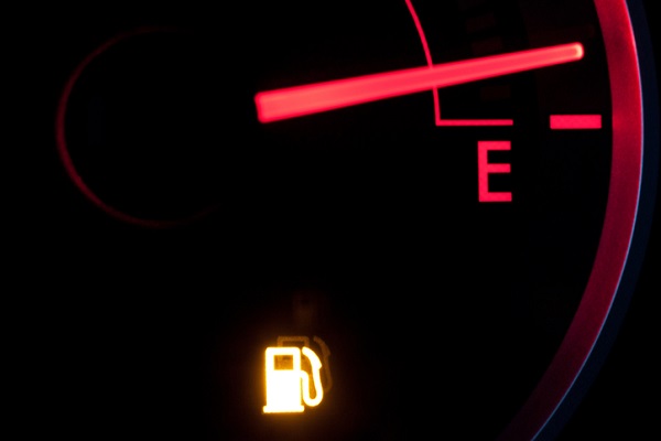۱۶ دلیل بالا رفتن مصرف بنزین که مکانیک ها به کسی نمی گویند