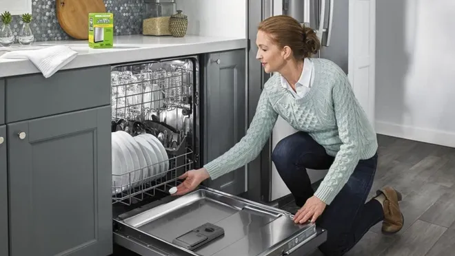 ۸ کاری که برای افزایش عملکرد ماشین ظرفشویی خود باید انجام دهید