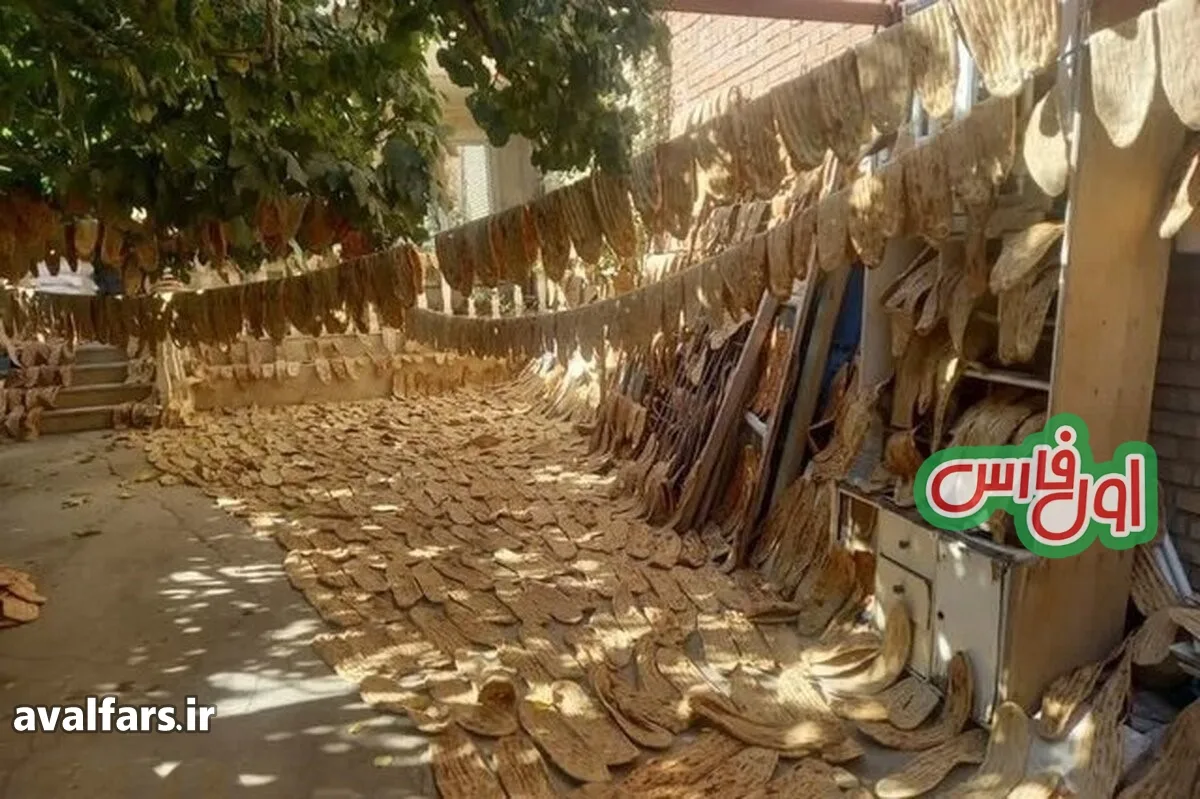 عکس باورنکردنی از کشف ۵۰۰۰ قرص نان بربری در یک خانه