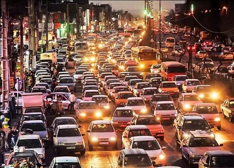 ترافیک خودرویی،ترافیک مدیران بدون تخصص و شهر بدون پارکینگ