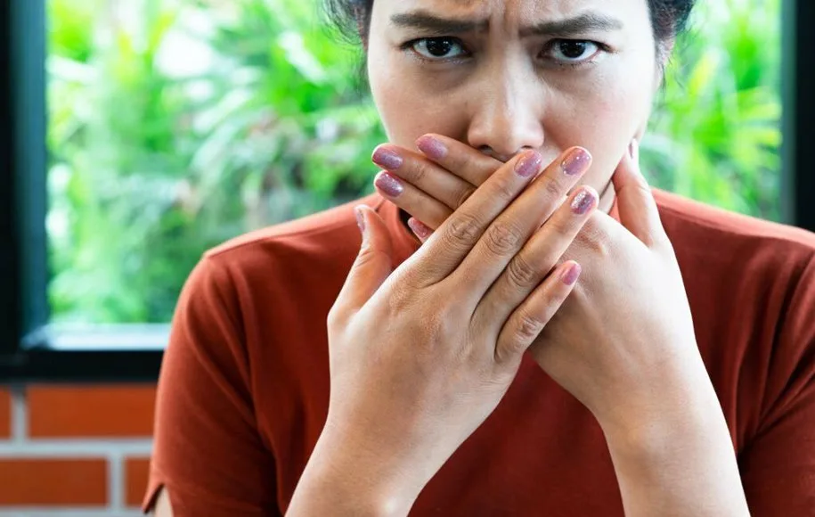 ۱۲ دلیل برای تلخی دهان و چهار روش برای جلوگیری از تلخ شدن دهان