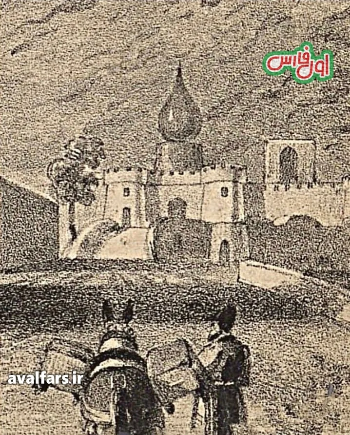 دو منظره از دروازه اصفهان در شیراز ۲۱۲ سال پیش