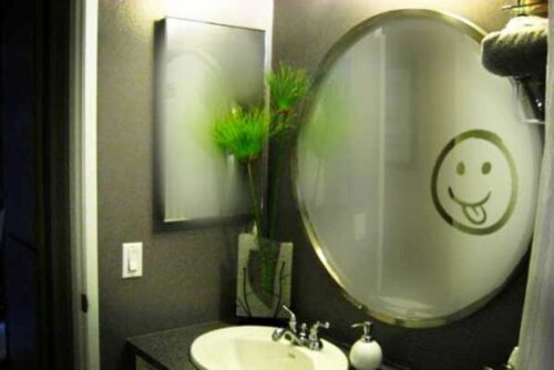 جلوگیری از ایجاد بخار روی آینه حمام