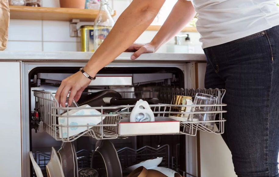 چگونه ماشین ظرفشویی را تمیز و ضدعفونی کنیم؟