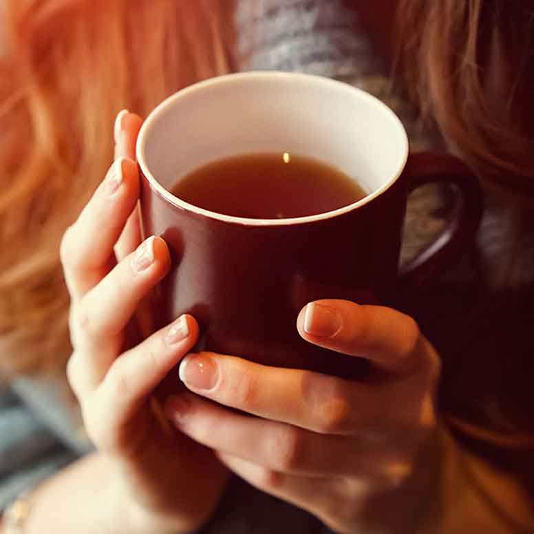 ۱۲ نشانه بد که بیانگر زیاده روی شما در نوشیدن چای است