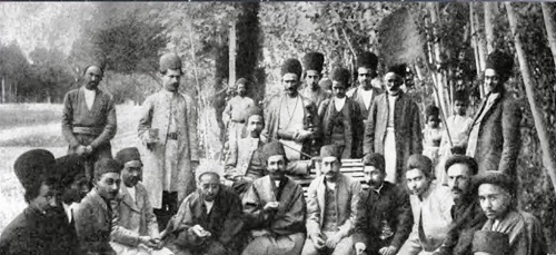 عکس میهمانی لاکچری شیرازی ها در یک باغ ۱۱۰ سال پیش