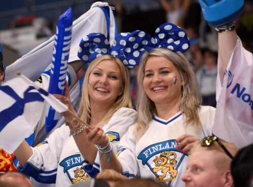 فنلاندی‌ها شاید شادترین مردم جهان باشند، اما چند سنت غیرعادی هم دارند.