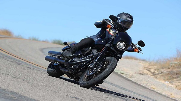 فیلم قشنگ آزمون گواهی‌نامه موتورسواری پلیس‌های آمریکا