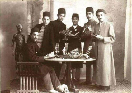 نخستین پزشکان ایران