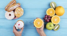 ۹ ترکیب غذایی که هرگز نباید همراه با میوه‌ مصرف شوند