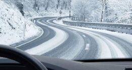 ۱۳ راهکار برای رانندگی در جاده های لغزنده و یخ زده که تصادف نکنیم