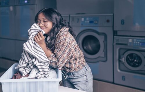 فایده ریختن سرکه سفید در ماشین لباسشویی 3