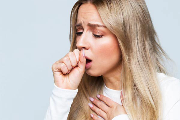 ۱۵ راهکار موثر خانگی برای تسکین و درمان سرفه‌های خشک